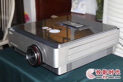 LG全高清3D家用投影機(jī)CF3DA