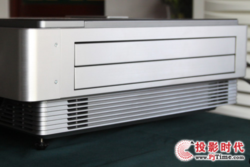 LG CF3DA左側(cè)面