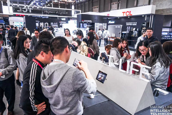 �ÿ��ֺ��� AWE�����I(l��ng)��XESS��Ů�����׵�����