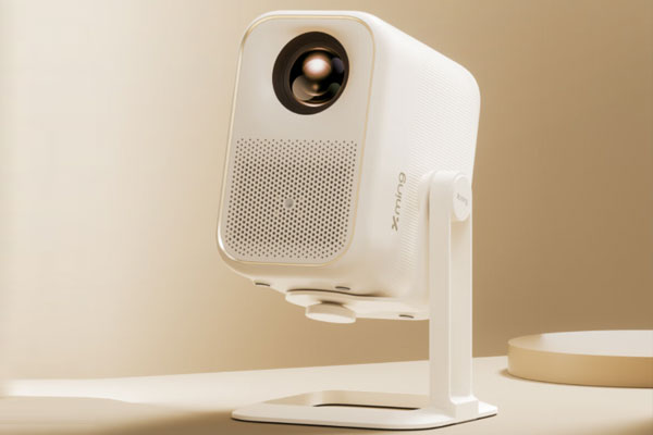 小明New Q3 Pro家用投影儀