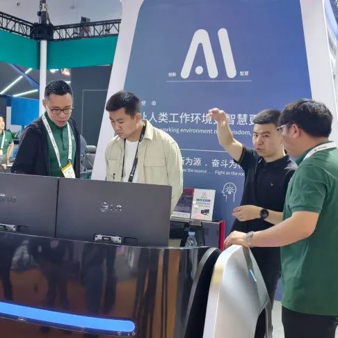 �F��ɽInfoComm Chinaչ���գ��pƷ���Wҫ���ǿ�δ���𺳽�Ļ